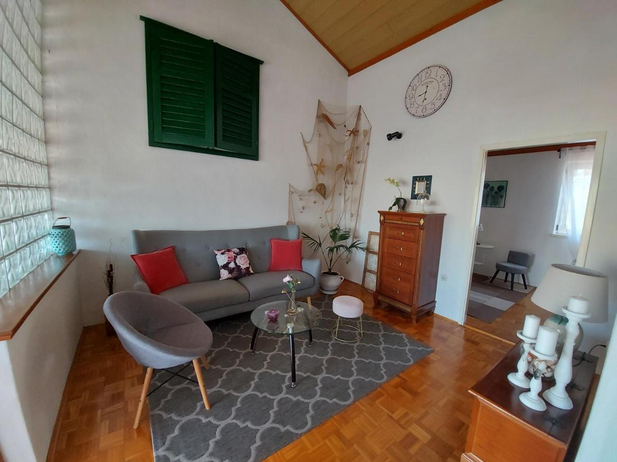 Apartments And Rooms Villa Dona Makarska Buitenkant foto