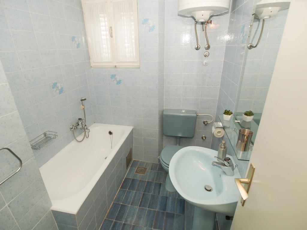 Apartments And Rooms Villa Dona Makarska Buitenkant foto